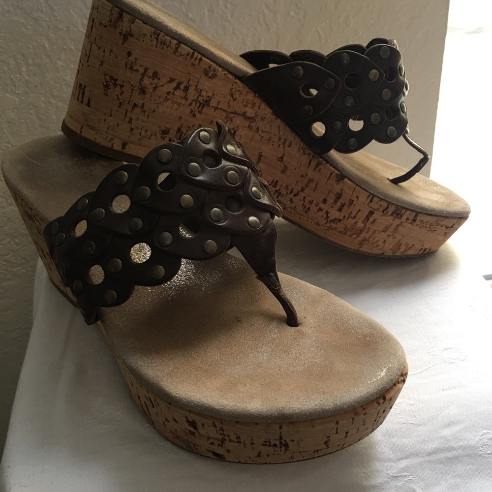 Juicy couture platform sandals
